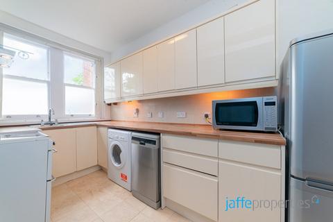 2 bedroom apartment for sale, Hemstal Road, London, NW6