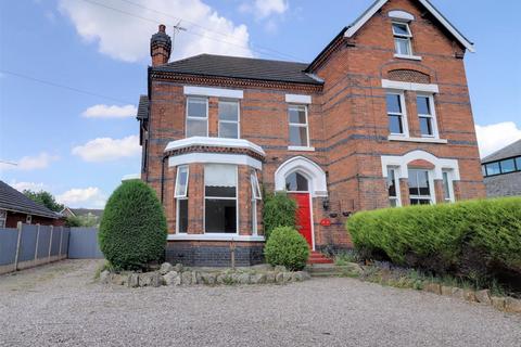 3 bedroom house to rent, Stewart Street, Crewe