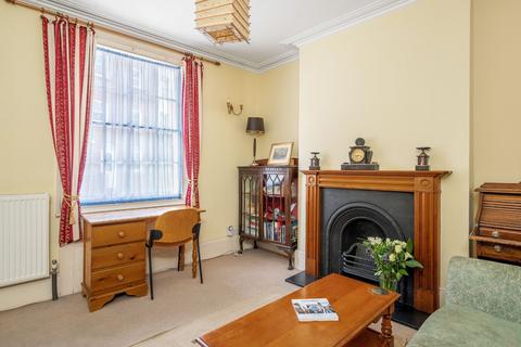 4 bedroom terraced house for sale, Clerkenwell Close, London, EC1R