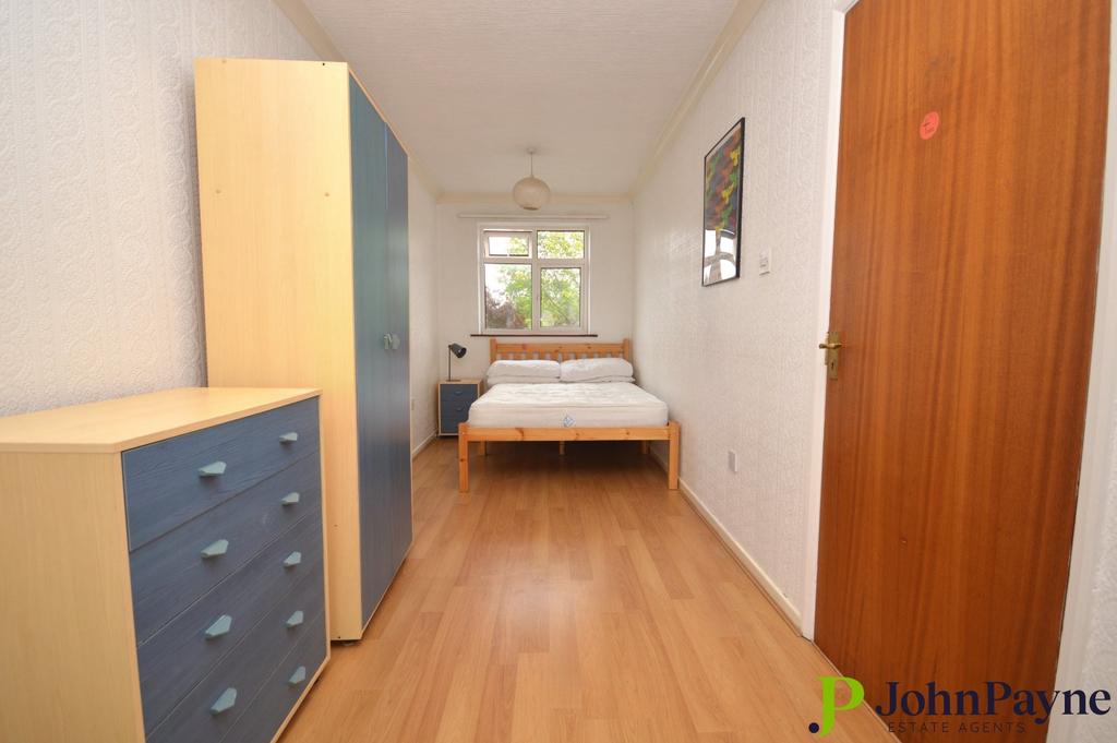 First Floor Bed-Sit
