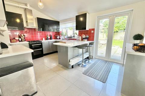 4 bedroom semi-detached house for sale, Mellstock Crescent, Wareham BH20