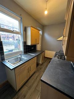 2 bedroom terraced house for sale, Bangor Terrace, Wortley, Leeds