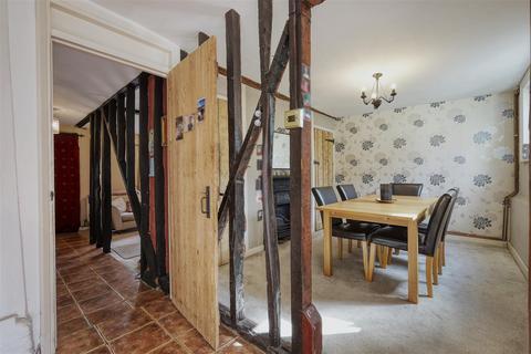 undefined, CHAIN FREE - High Street, Puckeridge