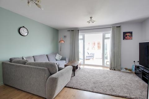 3 bedroom terraced house for sale, Ridgely Drive, Leighton Buzzard, LU7