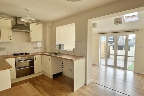 53 Larcombe Road, St Austell, PL25 3EY