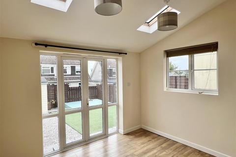 53 Larcombe Road, St Austell, PL25 3EY
