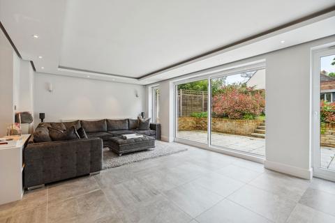 3 bedroom detached house for sale, Grange Fields, Gerrards Cross SL9