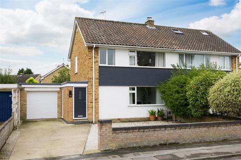 58 Bramley Garth, York, YO31 0NH