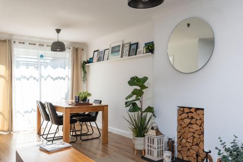 58 Bramley Garth, York, YO31 0NH