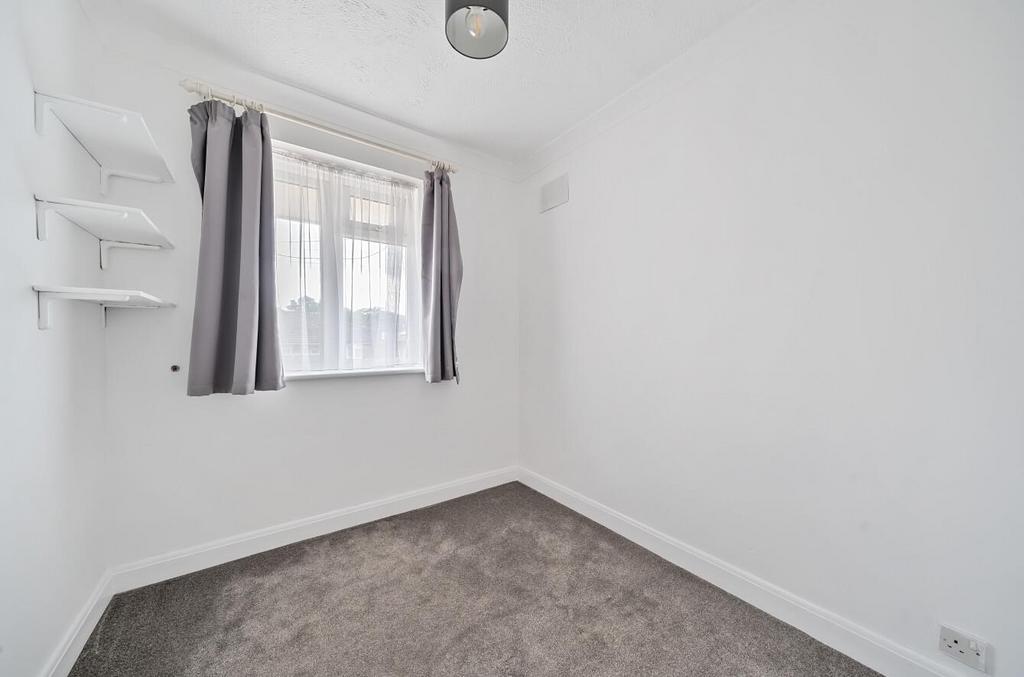 Davidson Frost-Wellings, DFW, Du Cros Drive, Stanm