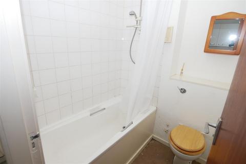 1 bedroom flat to rent, Alden Court, Morley