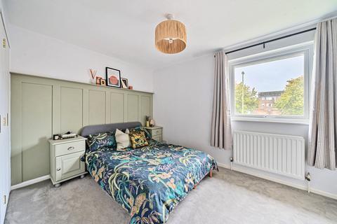 42 Elder Close, Winchester, SO22 4LG