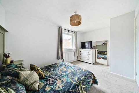 42 Elder Close, Winchester, SO22 4LG