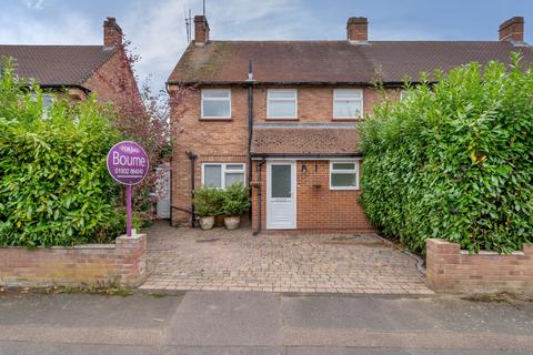 Wyndham Avenue, Cobham, Surrey, KT11