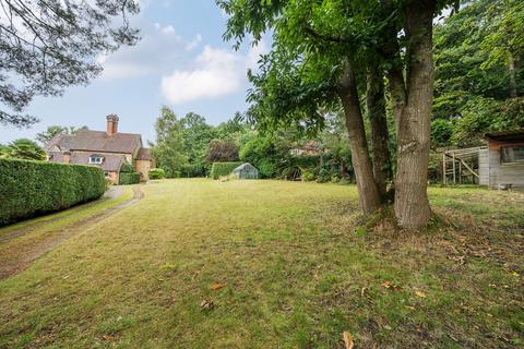 3 bedroom semi-detached house for sale, Heath Cottages, Frensham, Farnham, Surrey, GU10