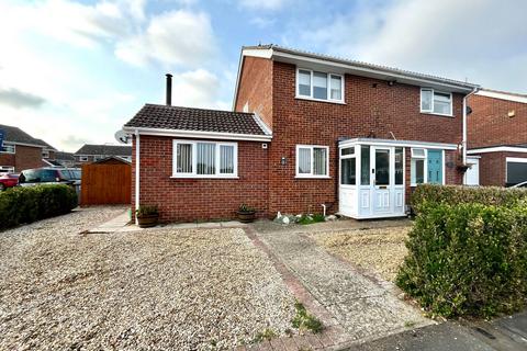 2 bedroom semi-detached house for sale, Cottinghams Drive, Hellesdon