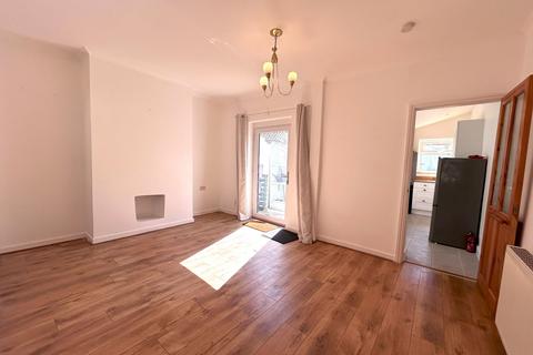 2 bedroom terraced house to rent, Fishponds, Bristol BS16