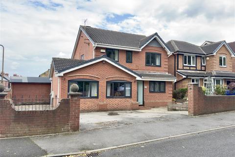 4 bedroom detached house for sale, Highfield Court, Wombwell, Barnsley, South Yorkshire