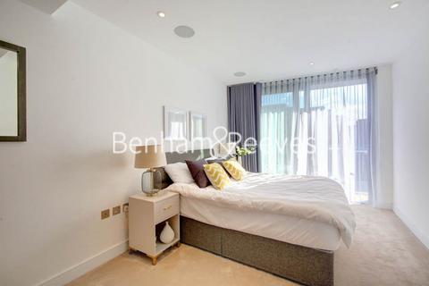 2 bedroom apartment to rent, Parr's Way, Hammersmith W6