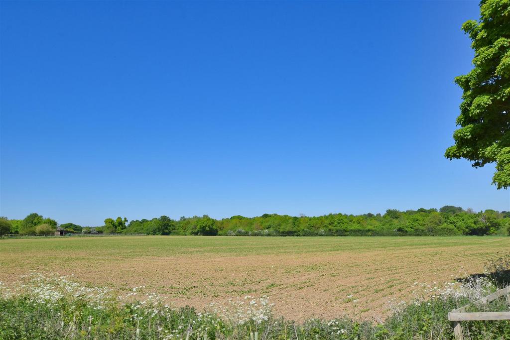Sustead Village