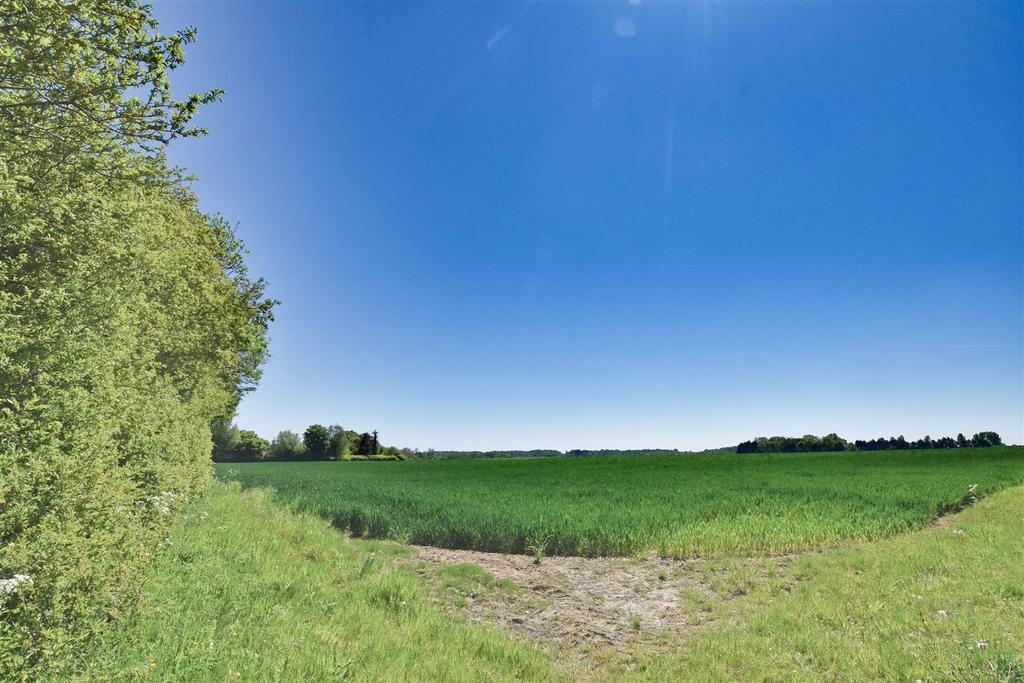 Sustead Village