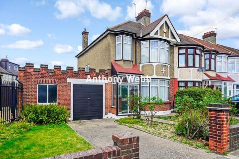 3 bedroom end of terrace house for sale, Firs Lane, Palmers Green, N13