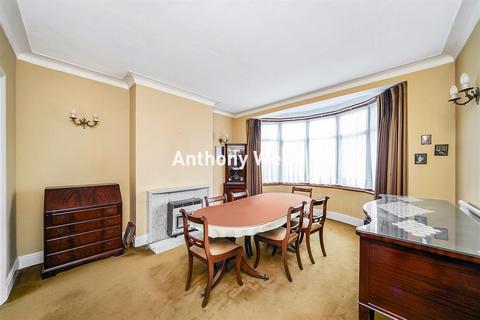 3 bedroom end of terrace house for sale, Firs Lane, Palmers Green, N13