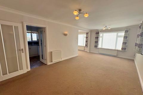 2 bedroom detached bungalow to rent, Ballard Close, Lytchett Matravers, Poole, Dorset, BH16