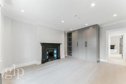 2 bedroom terraced house to rent, Marshall Street, Soho, W1F