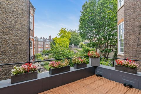 3 bedroom flat for sale, Dunraven Street, London W1K