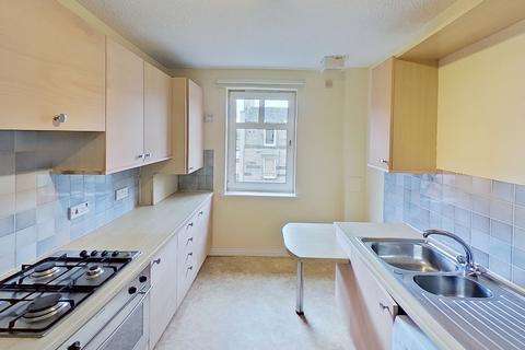 2 bedroom flat to rent, Sinclair Close, Slateford, Edinburgh, EH11