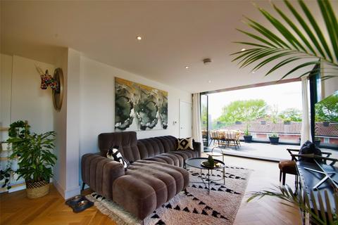 3 bedroom apartment for sale, Woodside Lane, London, N12