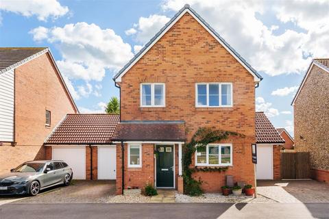 4 bedroom detached house for sale, Navigation Drive, Yapton