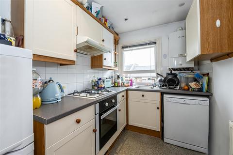 2 bedroom house for sale, Tunis Road, Shepherds Bush, London, W12 7EY, UK