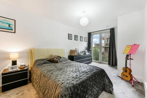 2 bedroom flat for sale, Bowline Court, Durham Wharf Drive, Brentford, TW8