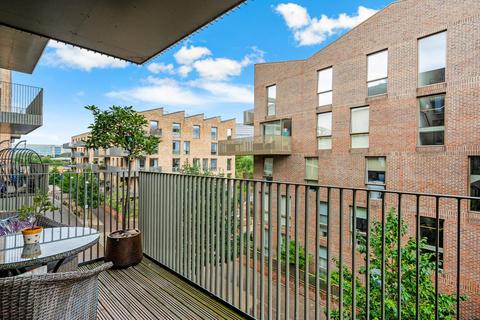 2 bedroom flat for sale, Bowline Court, Durham Wharf Drive, Brentford, TW8