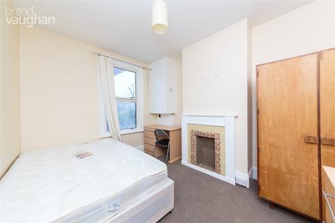 4 bedroom terraced house to rent, Bear Road, Brighton BN2