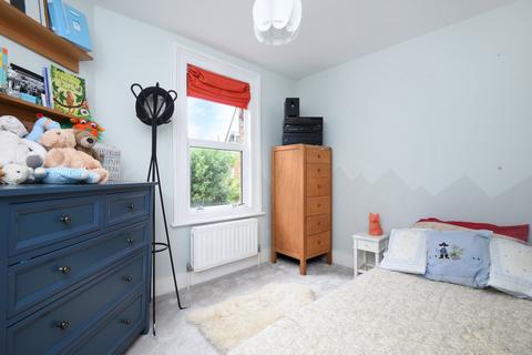 2 bedroom flat to rent, Hammelton Road Bromley BR1