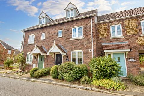 4 bedroom terraced house to rent, The Old Coal Yard, Snettisham