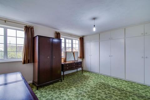 5 Glenfields, Netherton, Wakefield, WF4 4SH