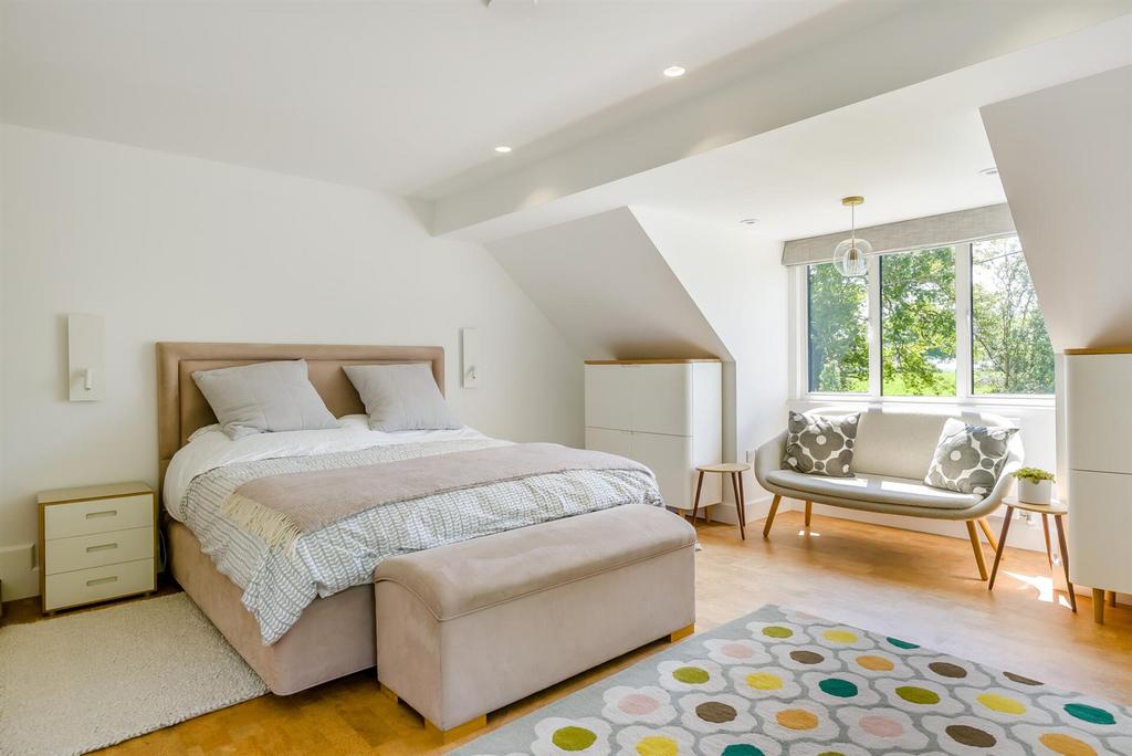 8594318-interior92.jpg