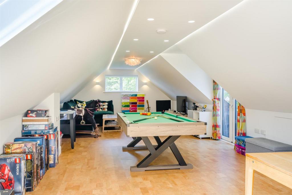 8594318-interior29.jpg