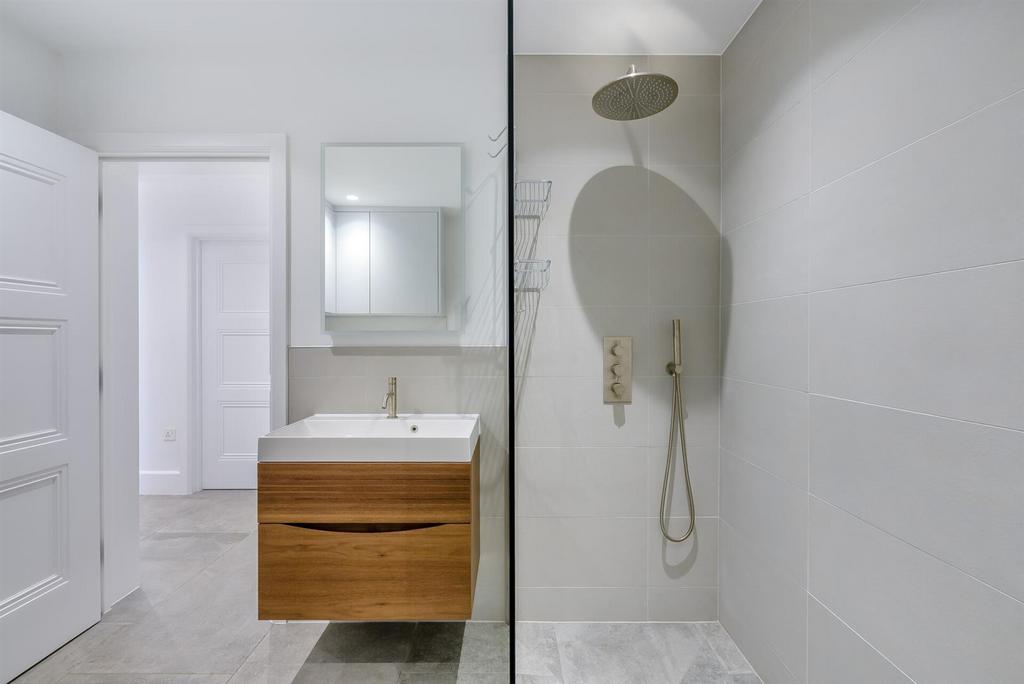 8594318-interior82.jpg