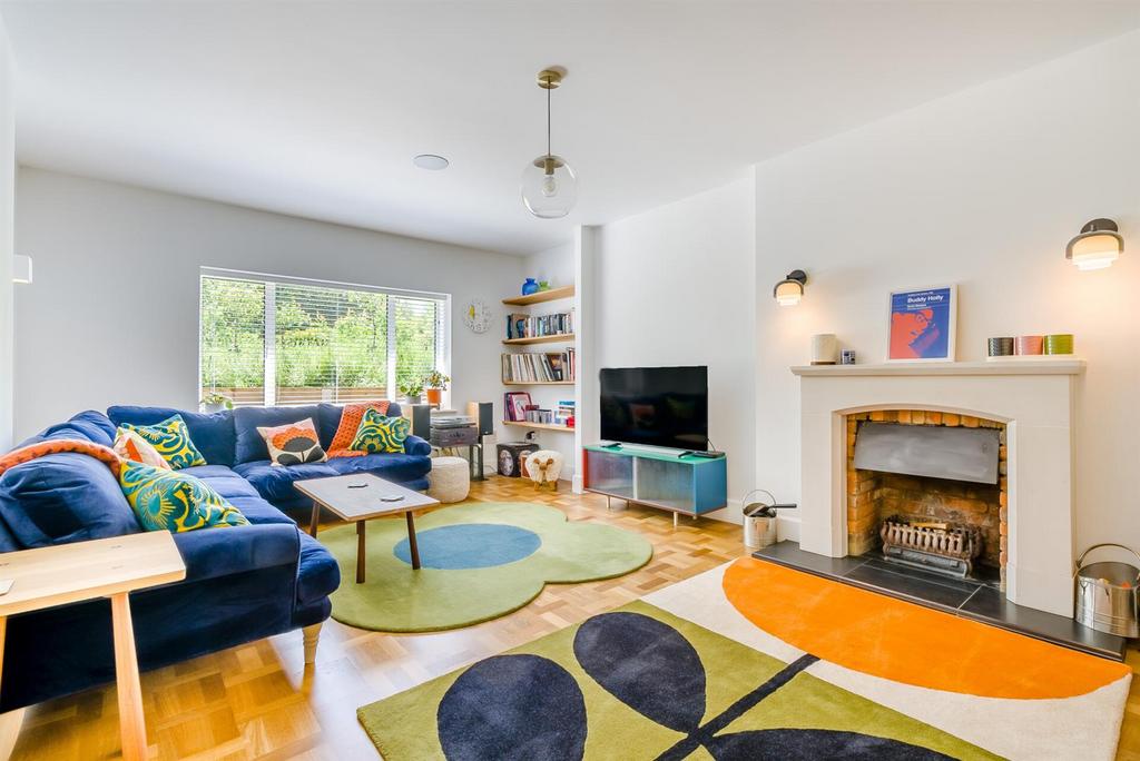 8594318-interior62.jpg