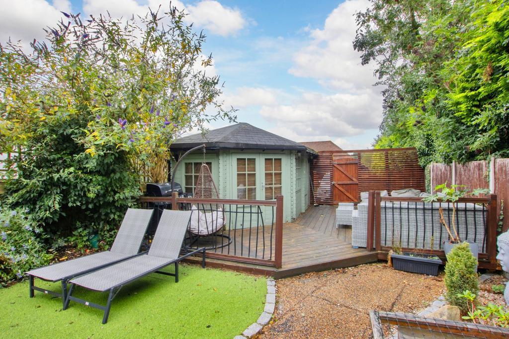 Garden & Decking