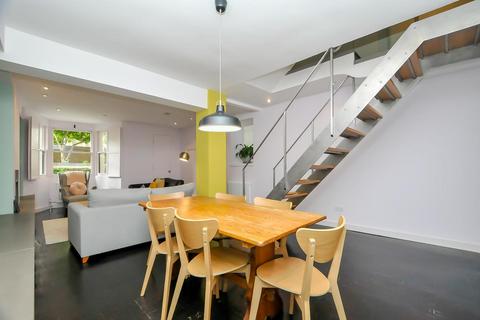 3 bedroom semi-detached house for sale, Bouverie Road, London