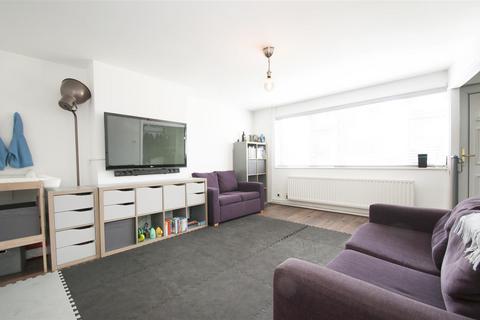 6 Ash Close, Slough, SL3 8EG