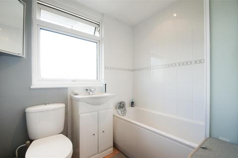 6 Ash Close, Slough, SL3 8EG