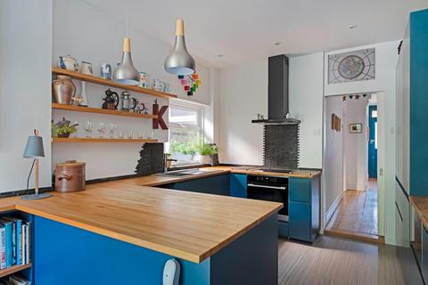 16 Phoenix Road, London, SE20 7BT