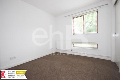 2 bedroom apartment to rent, Spring Pool, Warwick